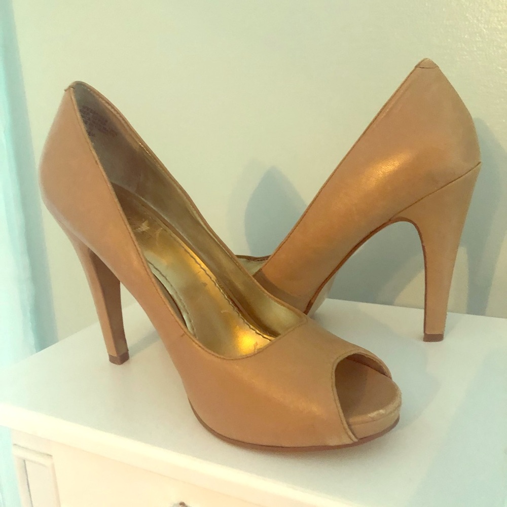 Nude Nine West peep toe pumps- 7 1/2